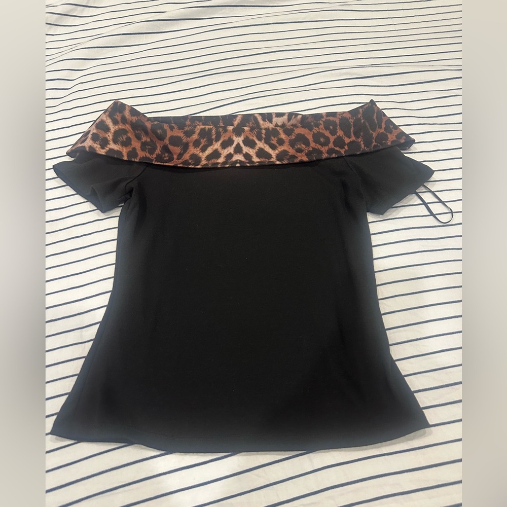 Hell Bunny Black Top with Leopard Print Collar - Picture 5 of 13